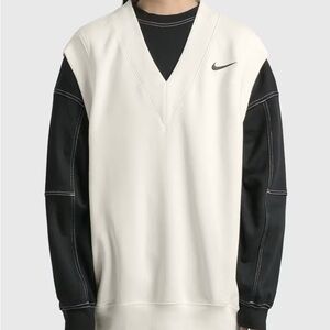 Nike Men's V-Neck Sweater in Black and Cream